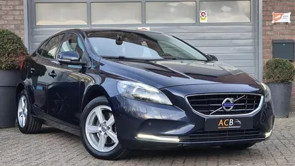 Occasion 2016 Volvo V40 Summum Hatchback | € 12.750 (Eerlijke prijs)