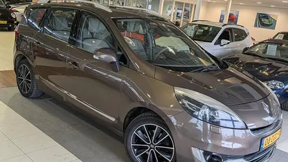 Occasion Renault Grand Scénic III Privilege 116 PK (85 kW) 2012 Bruin MPV