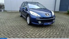 Blauw, metallic lak Gebruikt 2008 Peugeot 207 Stationwagen | € 1.940 (Eerlijke prijs)