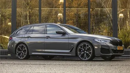 Occasion BMW 540 Executive 340 PK (250 kW) 2021 Grijs Stationwagen