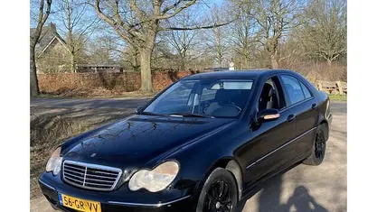 Occasion 2001 Mercedes C200 Elegance Sedan | € 1.250 (Super prijs)