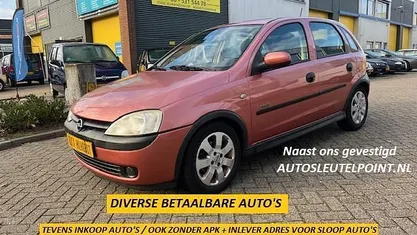 Rood Occasion 2001 Opel Corsa Elegance Hatchback | € 999 (Eerlijke prijs)