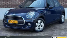 Gebruikt 2017 Mini ONE Business Hatchback | € 10.995 (Eerlijke prijs)