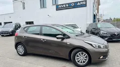 Bruin Gebruikt 2012 Kia Ceed Sedan | € 6.950 (Eerlijke prijs)
