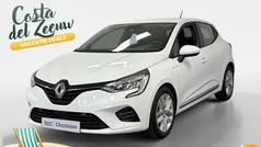Blanc glacier 369 Gebruikt 2020 Renault Clio V Zen Hatchback | € 13.935 (Eerlijke prijs)