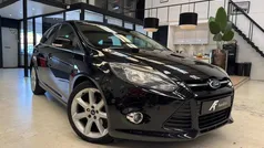 Zwart Gebruikt 2011 Ford Focus Titanium Hatchback | € 3.995 (Eerlijke prijs)