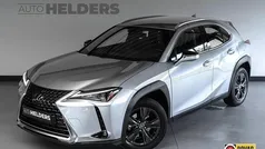 Grijs Gebruikt 2024 Lexus UX 250h SUV | € 36.750 (Eerlijke prijs)