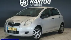 Gebruikt 2007 Toyota Yaris Hatchback | € 2.945 (Eerlijke prijs)