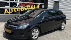 Zwart, metallic lak Gebruikt 2006 Opel Astra GTC Comfort Hatchback | € 2.450 (Eerlijke prijs)