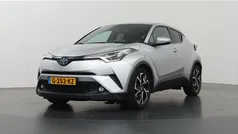Grijs Gebruikt 2019 Toyota C-HR Style SUV | € 19.830 (Eerlijke prijs)