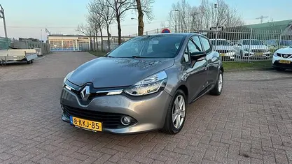 Occasion 2013 Renault Clio IV Expression Hatchback | € 4.499 (Eerlijke prijs)