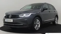 Grijs Gebruikt 2022 VW Tiguan Business+ SUV | € 34.895 (Eerlijke prijs)