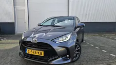 Grijs Gebruikt 2023 Toyota Yaris Hatchback | € 20.500 (Eerlijke prijs)