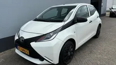 Wit Gebruikt 2016 Toyota Aygo Hatchback | € 6.999 (Eerlijke prijs)