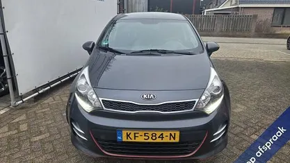 Grijs Gebruikt 2016 Kia Rio Sport Hatchback | € 9.988 (Eerlijke prijs)