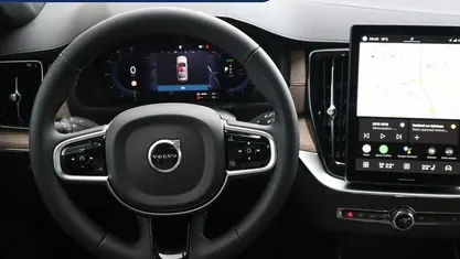 Groen Gebruikt 2022 Volvo XC40 Ultimate SUV | € 34.950 (Eerlijke prijs)