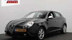 Gebruikt 2014 Alfa Romeo Giulietta Distinctive Hatchback | € 12.445 (Eerlijke prijs)