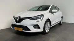 Wit Gebruikt 2020 Renault Clio V Zen Hatchback | € 8.949 (Eerlijke prijs)