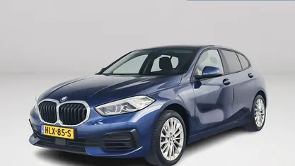 Blauw Gebruikt 2021 BMW 120 Basis Hatchback | € 26.995 (Eerlijke prijs)