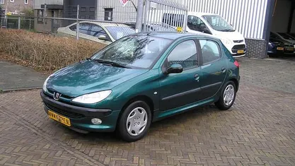 Gebruikt 2001 Peugeot 206 Hatchback | € 950 (Eerlijke prijs)
