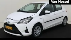 Gebruikt 2018 Toyota Yaris Hybrid Hatchback | € 14.735 (Eerlijke prijs)