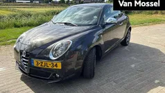 Grijs Gebruikt 2015 Alfa Romeo MiTo Distinctive Hatchback | € 7.940 (Eerlijke prijs)