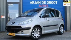 Grijs Gebruikt 2007 Peugeot 1007 Hatchback | € 2.450 (Eerlijke prijs)