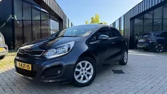 Grijs Gebruikt 2013 Kia Rio Hatchback | € 8.150 (Eerlijke prijs)