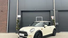Gebruikt 2014 Mini ONE Business Hatchback | € 9.900 (Eerlijke prijs)