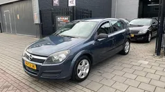 Grijs Gebruikt 2006 Opel Astra Edition Hatchback | € 1.499 (Eerlijke prijs)
