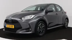 Grijs Gebruikt 2023 Toyota Yaris Hybrid Hatchback | € 23.445 (Eerlijke prijs)