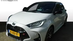 Grijs Gebruikt 2022 Toyota Yaris Sport Hatchback | € 28.500 (Eerlijke prijs)