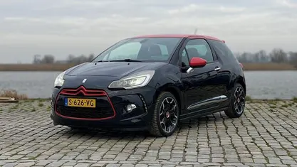 Zwart Occasion 2014 Citroën DS3 Sport Chic Hatchback | € 6.250 (Eerlijke prijs)
