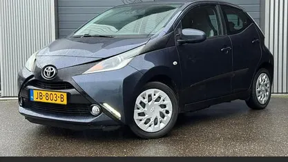 Occasion 2016 Toyota Aygo X-play Hatchback | € 6.450 (Eerlijke prijs)