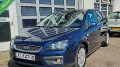 Blauw Gebruikt 2006 Ford Focus Hatchback | € 2.250 (Eerlijke prijs)