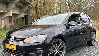 Zwart Gebruikt 2014 VW Golf VII Highline Hatchback | € 7.945 (Goede deal)