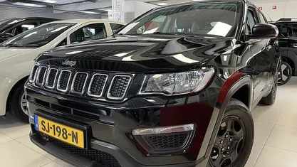 Zwart Gebruikt 2018 Jeep Compass Sport SUV | € 14.445 (Eerlijke prijs)