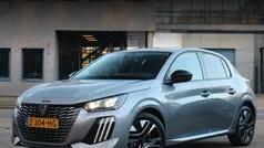 Grijs Gebruikt 2024 Peugeot 208 Allure Hatchback | € 20.895 (Eerlijke prijs)