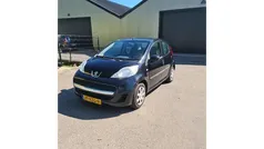 Zwart Gebruikt 2009 Peugeot 107 Hatchback | € 1.950 (Eerlijke prijs)