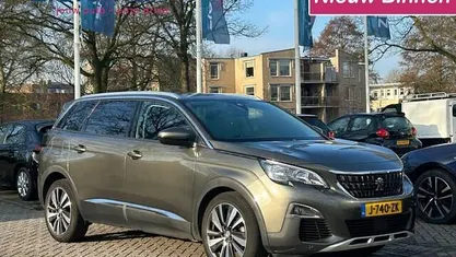 Occasion 2020 Peugeot 5008 Premium SUV | € 16.645 (Eerlijke prijs)