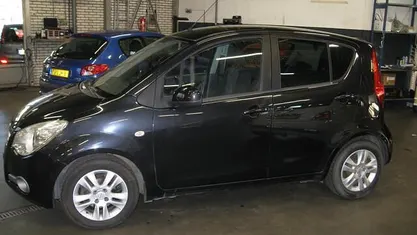 Zwart Gebruikt 2011 Opel Agila Edition Hatchback | € 3.250 (Eerlijke prijs)