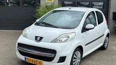 Wit Gebruikt 2011 Peugeot 107 Hatchback | € 2.795 (Eerlijke prijs)
