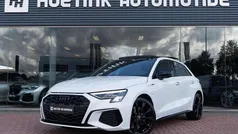 Wit, metallic lak Gebruikt 2022 Audi A3 Sportback e-tron Competition Hatchback | € 35.940 (Eerlijke prijs)