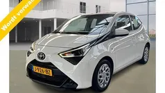 Gebruikt 2020 Toyota Aygo X-play Hatchback | € 9.999 (Eerlijke prijs)