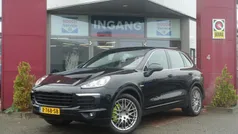 Zwart Gebruikt 2015 Porsche Cayenne SUV | € 26.950 (Eerlijke prijs)