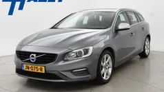 Gebruikt 2016 Volvo V60 R-Design Stationwagen | € 9.750 (Eerlijke prijs)