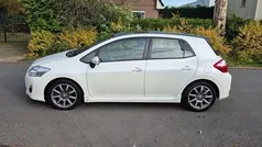 Wit Gebruikt 2012 Toyota Auris Executive Hatchback | € 7.950 (Eerlijke prijs)