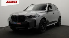 Grijs, metallic lak Gebruikt 2023 BMW X5 M Sport SUV | € 83.950 (Super prijs)