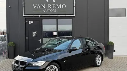 Occasion 2005 BMW 320 Basis Sedan | € 3.950 (Eerlijke prijs)