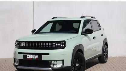 Occasion 2025 Fiat Grande Panda Icon Hatchback | € 27.900 (Eerlijke prijs)